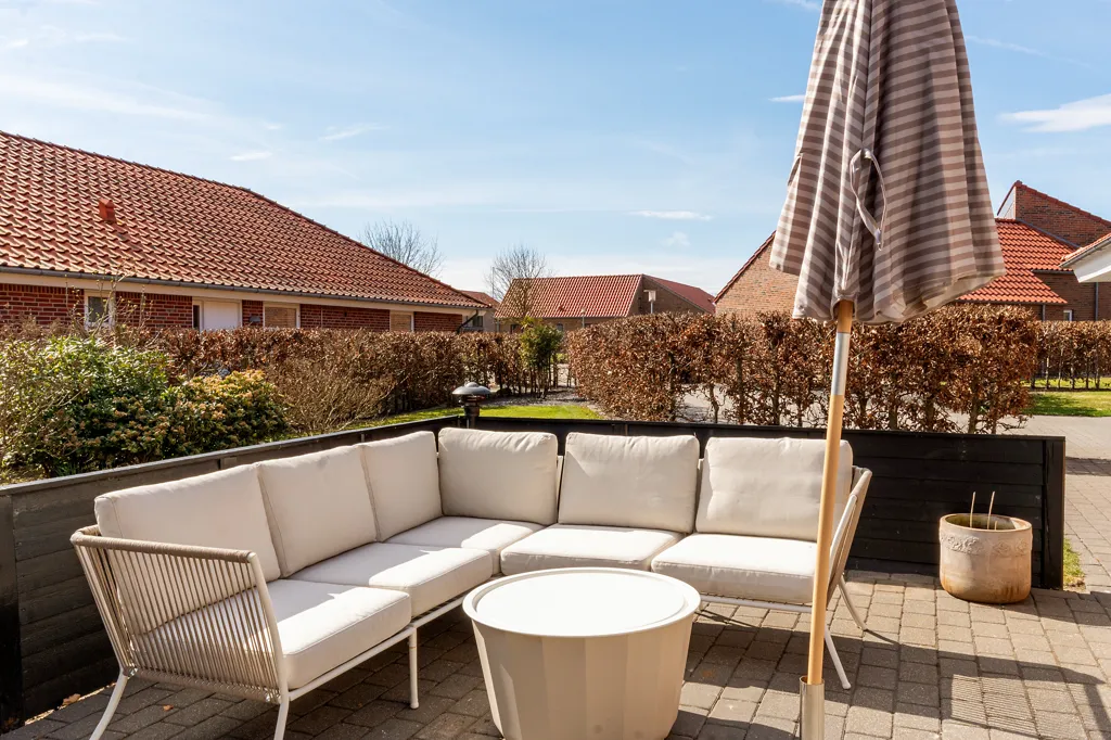 Jardin - Modern Villa with South-Facing Terrace in Varde