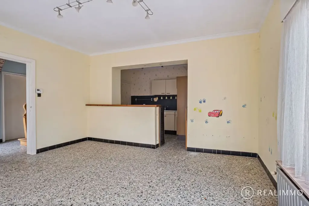 Elutuba - Renovatable House with Double Garage in Avelgem