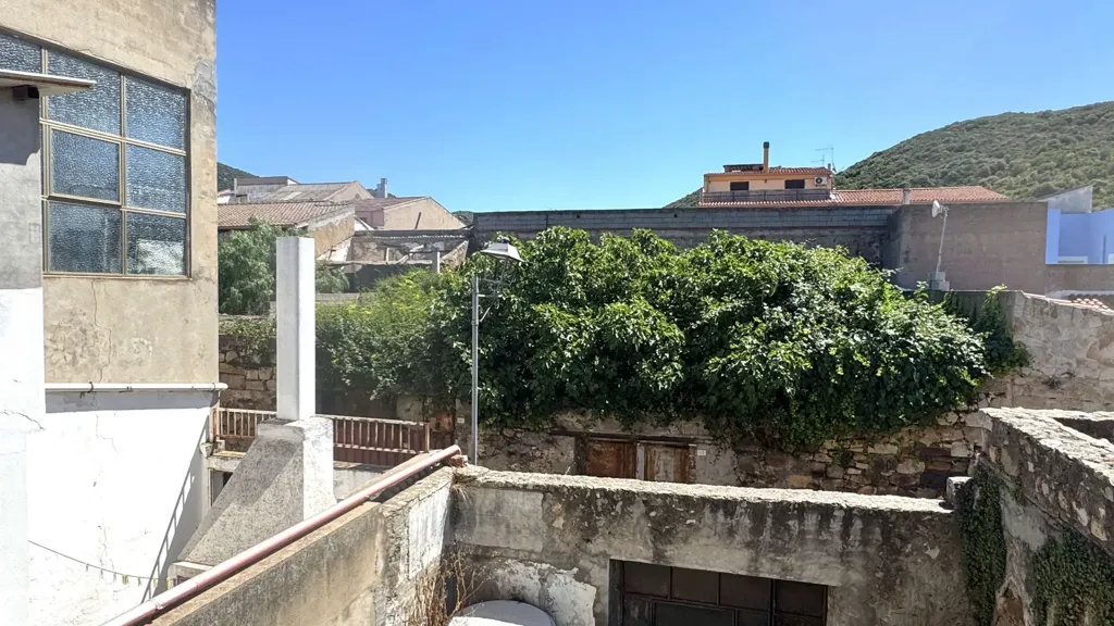 Garden - Independent House with Dual Access in Gonnesa