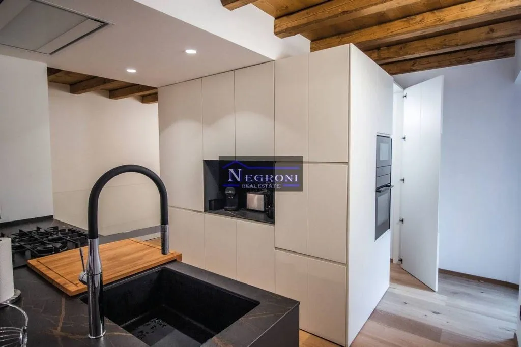 Köök - Luxury Apartment with Medieval View in Gromo