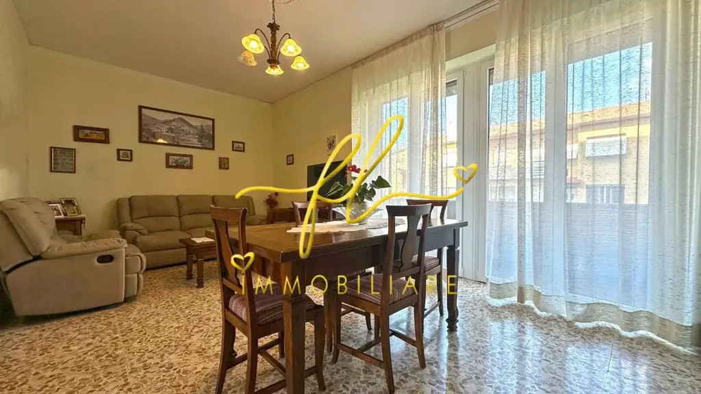 Sala da pranzo - Apartment with Triple Exposure in Cecina