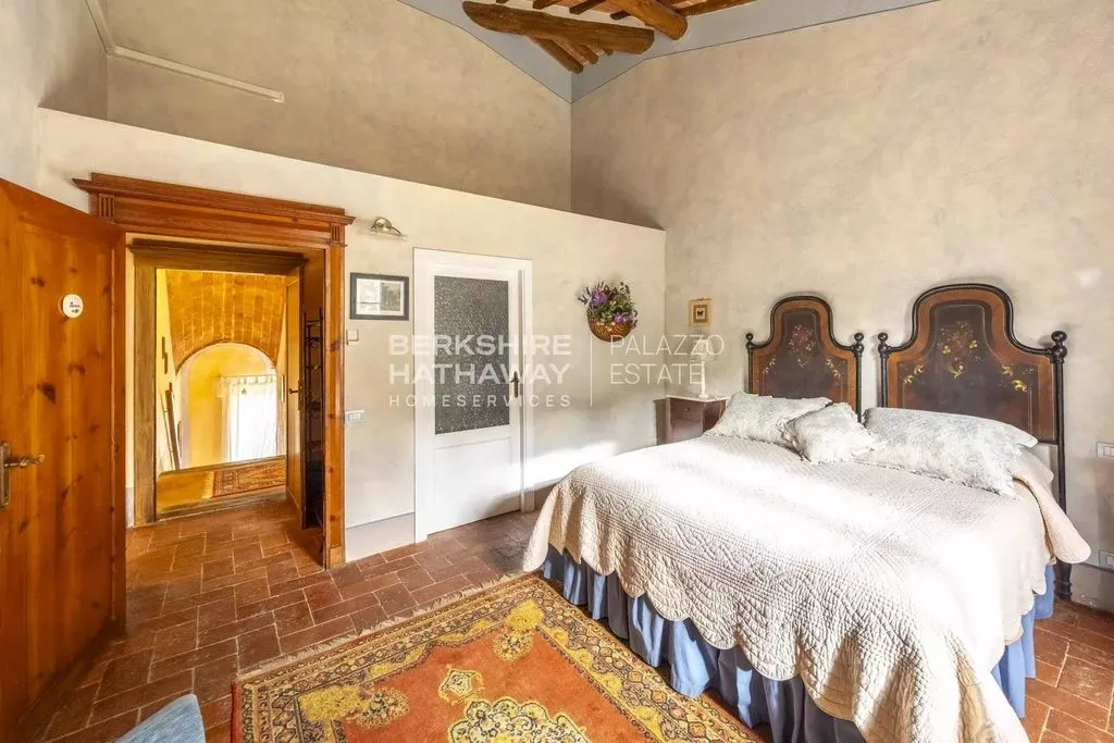 18th Century Villa with Pools in Palaia