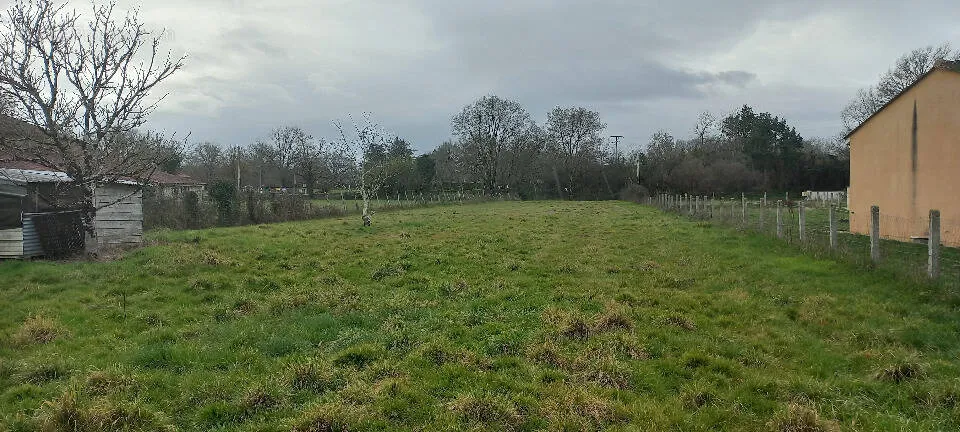 Aed - Flat Land with Garden in Ménesplet