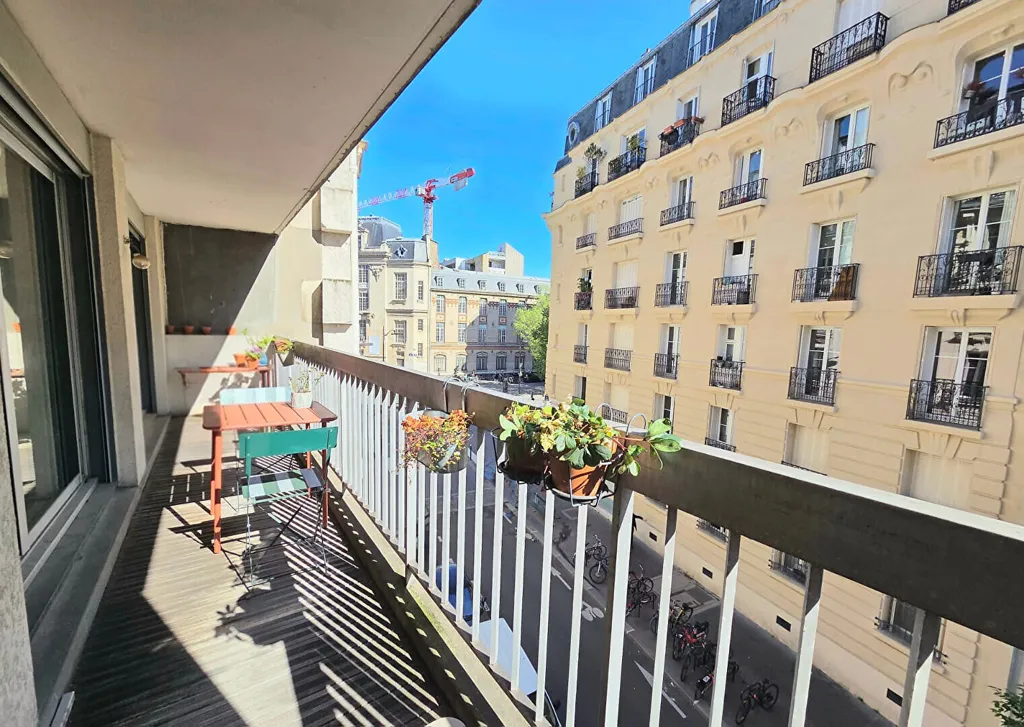 Balcon - Appartement Rénové avec Balcon à Paris
