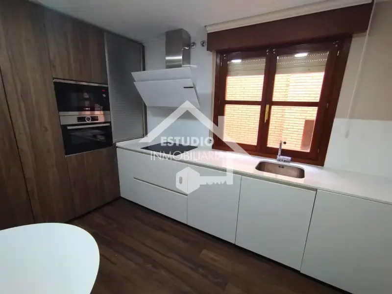 Cucina - Central Flat with Parking in Viana