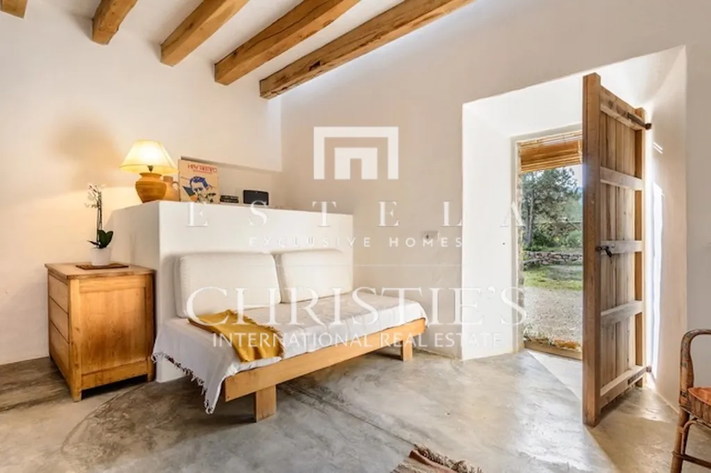 Magamistoad - Restored Finca with Pool in San Antonio