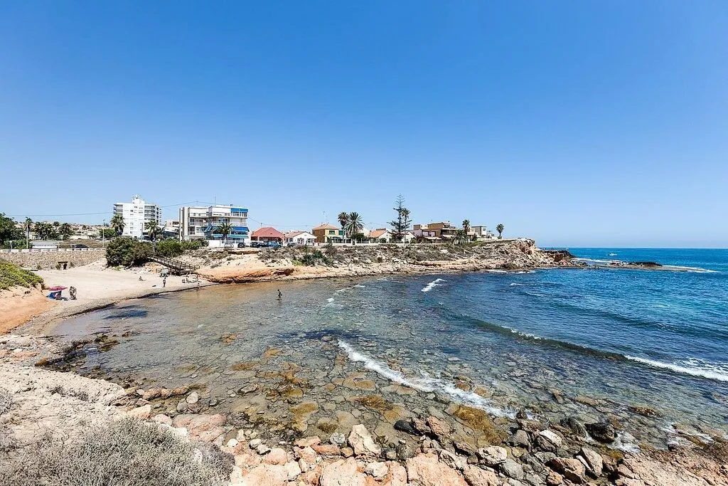 Semi-detached House with Pool in Nueva Torrevieja