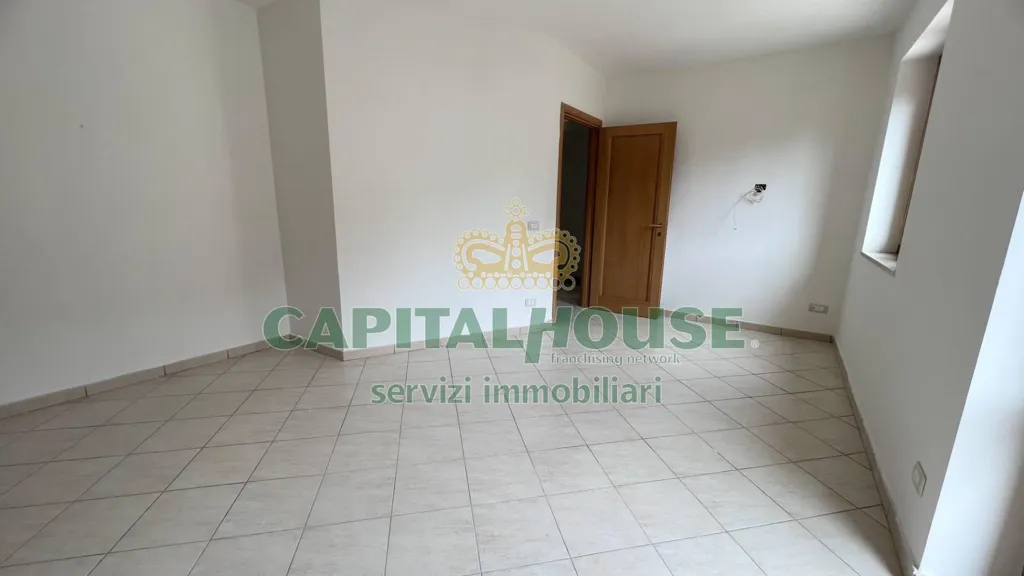 Pièces - Two-Level Apartment with Balcony in Monteforte Irpino