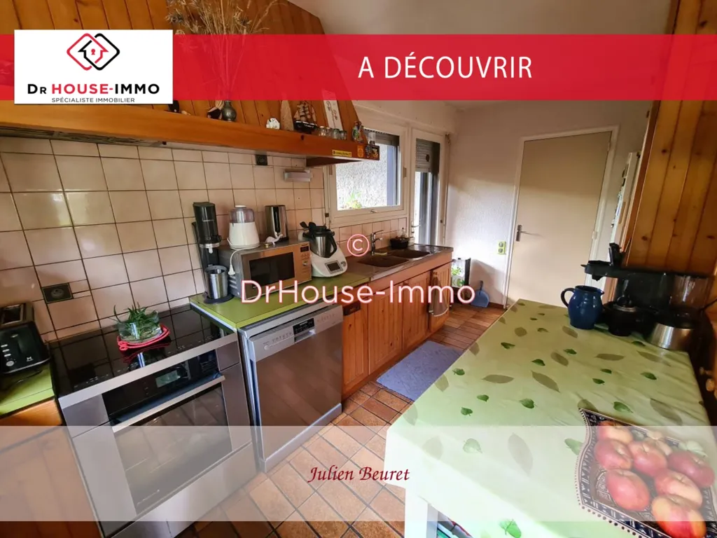 Cucina - Architectural House with Pool in Baume-les-Dames