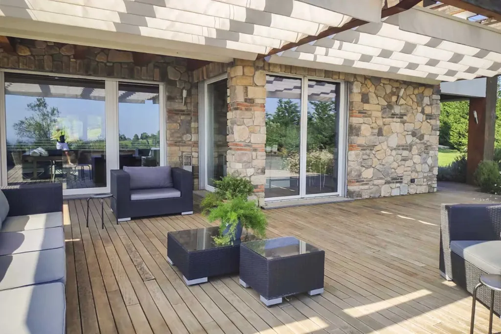 Terrasse - Modern Villa with Pool and Spa near Parma