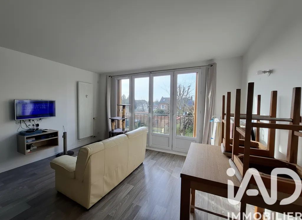 Séjour - Appartement T2 Rénové dans Résidence Calme à Beauvais