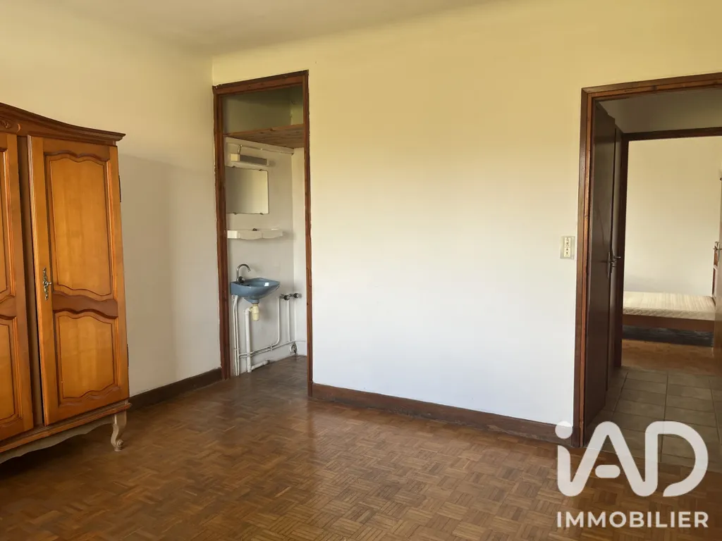 Magamistoad - Traditional House with Hangar in Cazeneuve