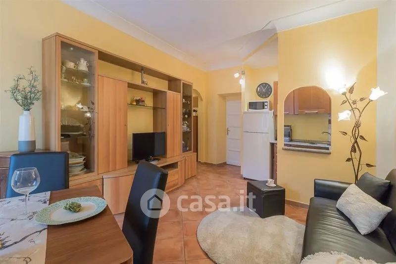 Salle à manger - Rustic Flat with Balcony in Medieval Viterbo