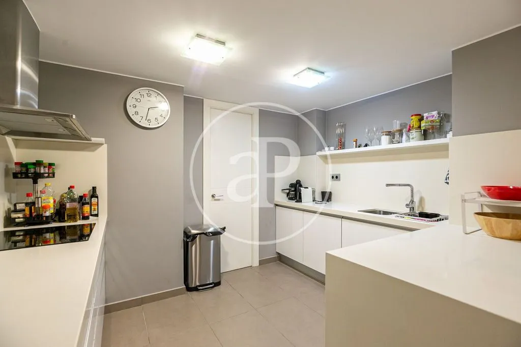 Cuisine - Luxury Flat with Terrace in Tres Torres, Barcelona