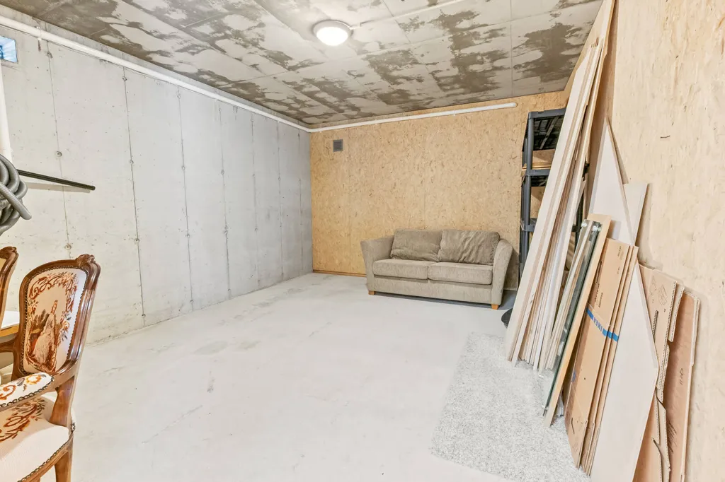 Garage - Modern Apartment with Terrace in Lyngdal