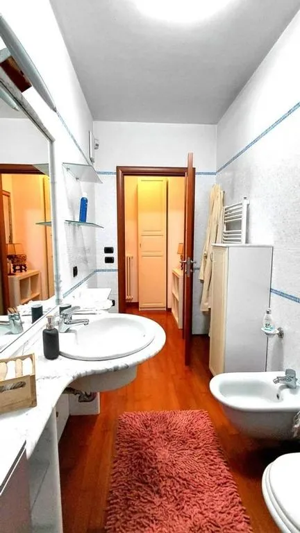 Bagni - Luxury Terraced House with Pool in Parma