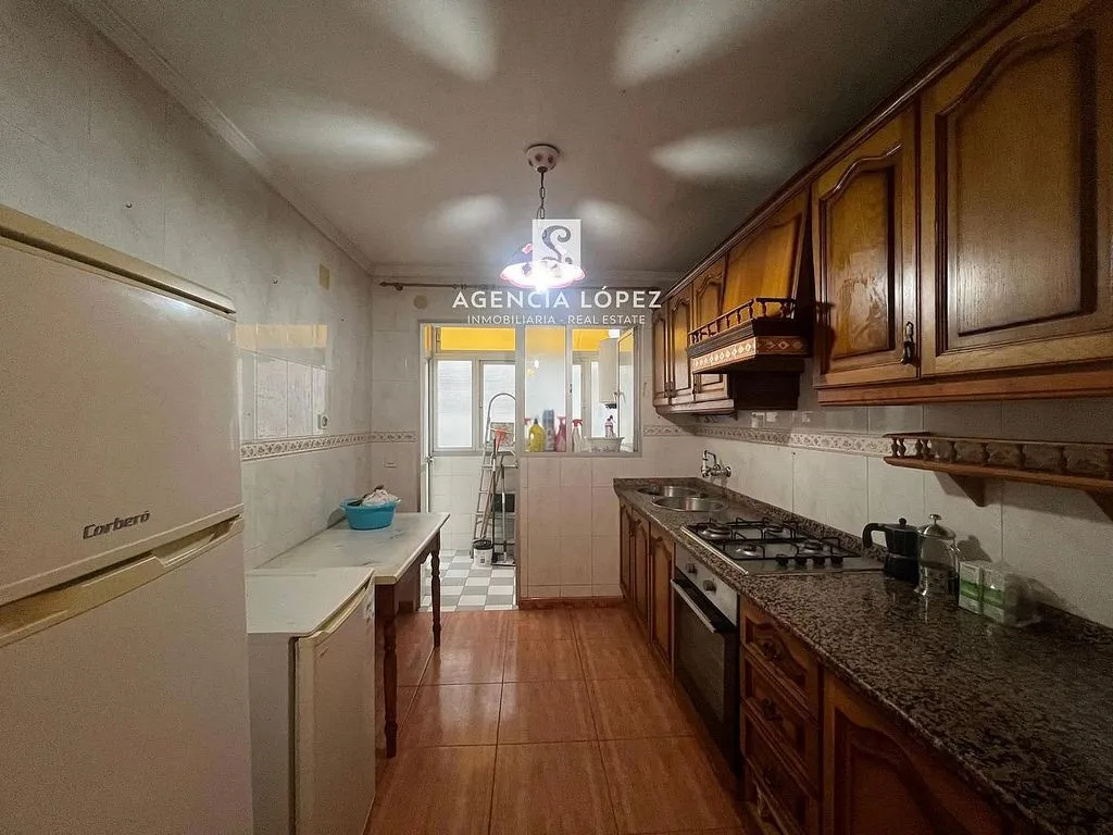 Cuisine - Renovated Flat with Sea View in Urban Centre