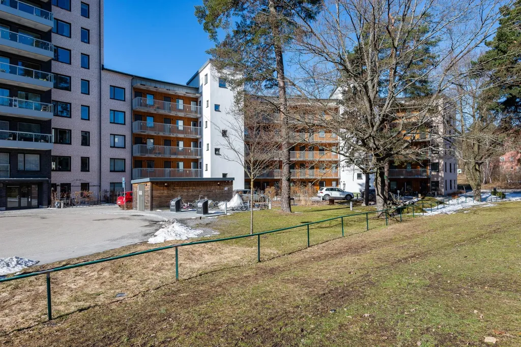 Exterior - Modern Flat with Balcony in Kallhäll
