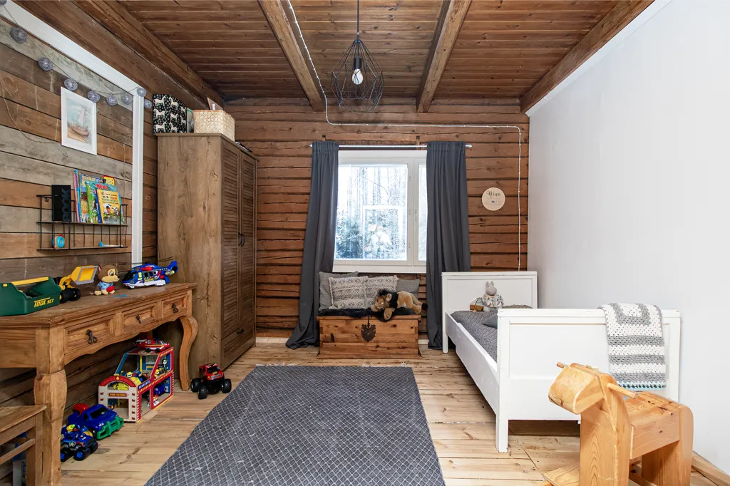 Chambres - Rustic Timber House with Farmyard in Lastukoski