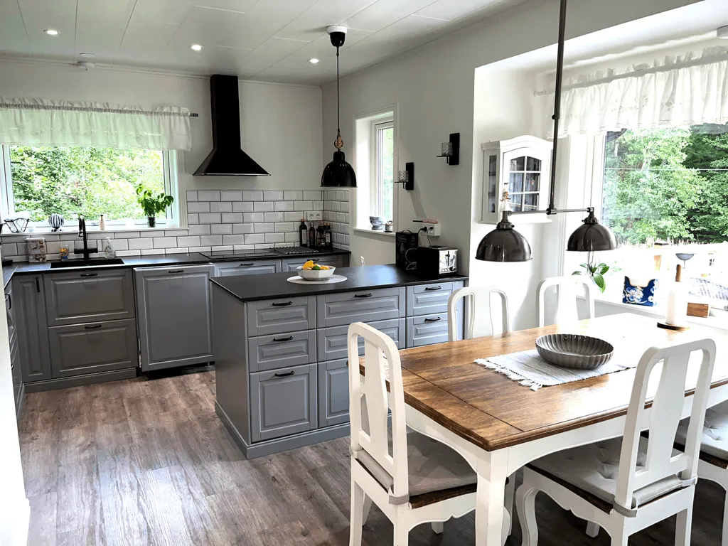 Cuisine - Development Opportunity with Golf Club Proximity in Åkersberga