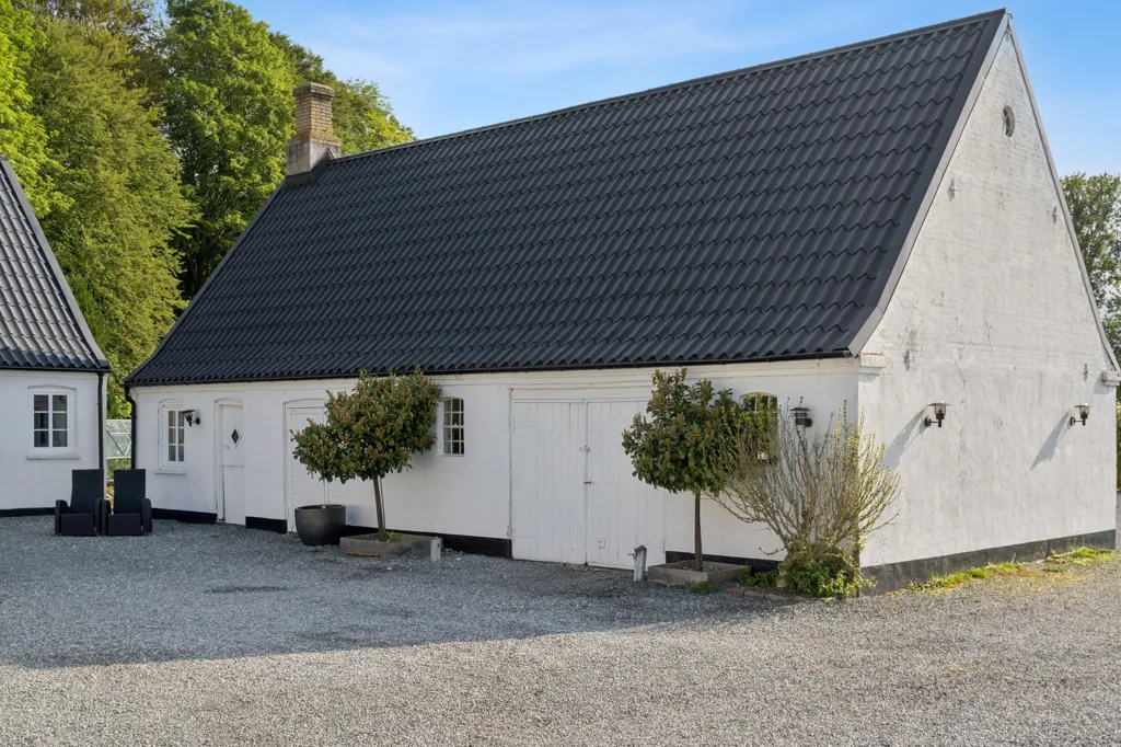 Esterno - Farmhouse with Forest View in Malling