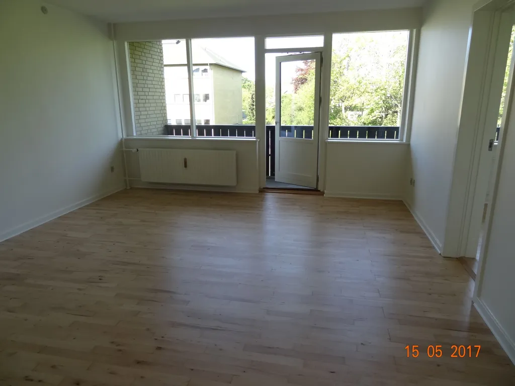 Pièces - 4-Bed Apartment with Balcony in Viborg