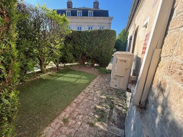 Aed - Duplex with Garden in Precysur Oise Centre