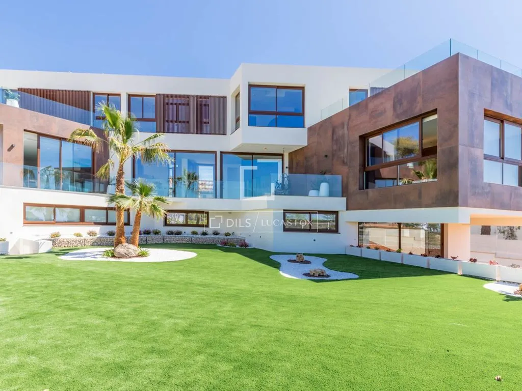 Exterior - Luxury Villa with Sea View in La Nucía