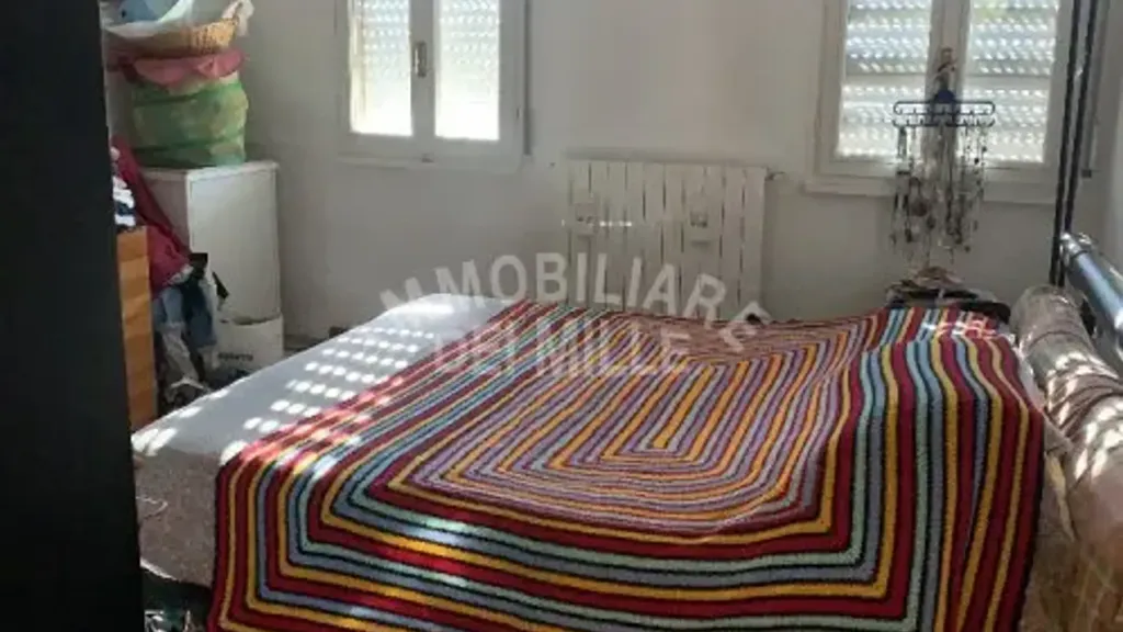 Bedrooms - Single House with Workshop in Cadelbosco di Sopra