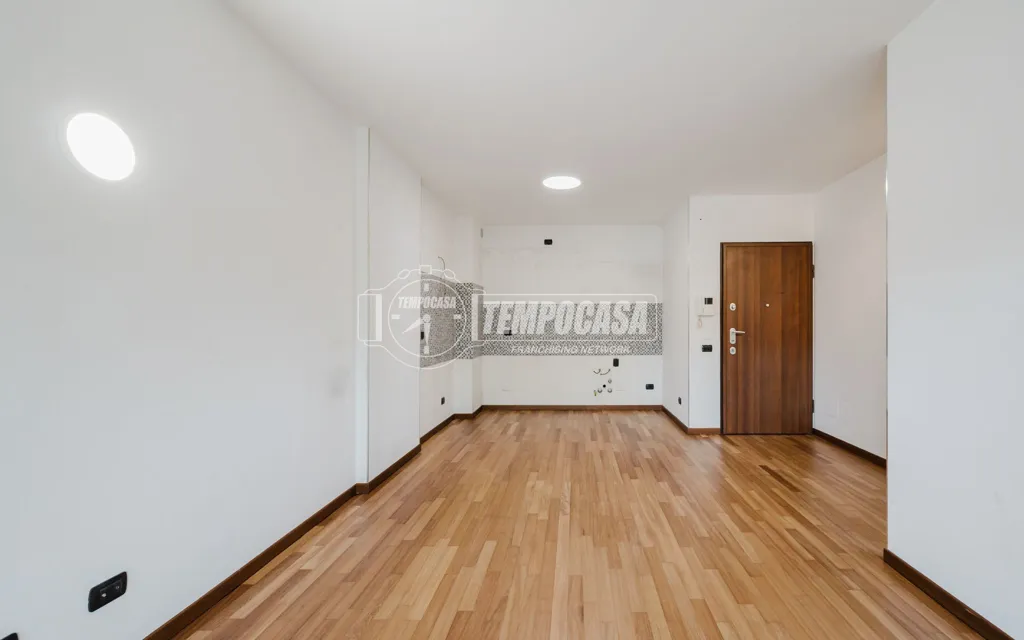 Pièces - Two-Bedroom Apartment with Balcony in Trezzano Sul Naviglio