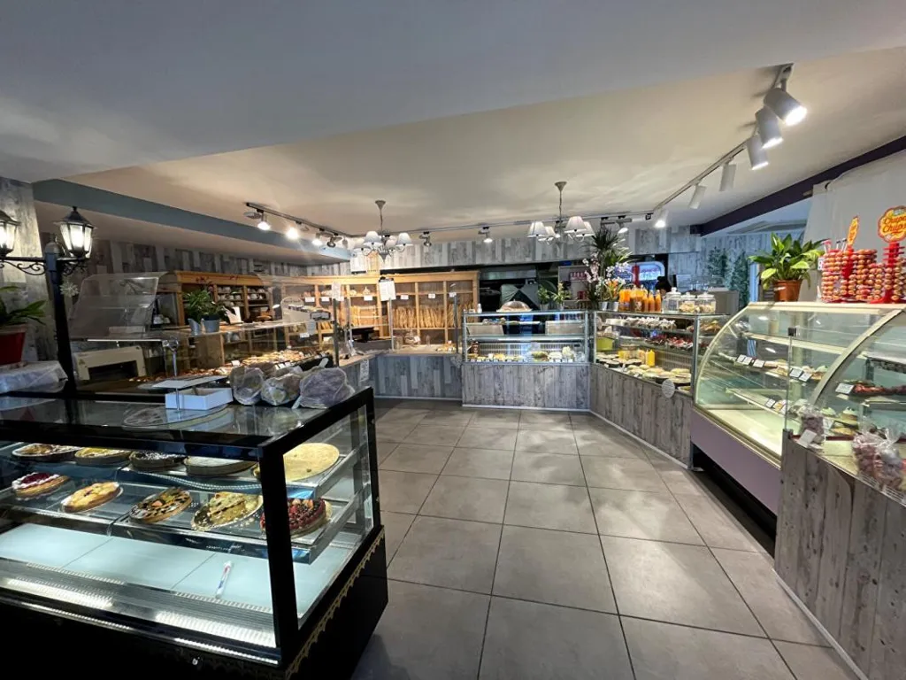 Toad - Bakery with Development Potential in Carpentras