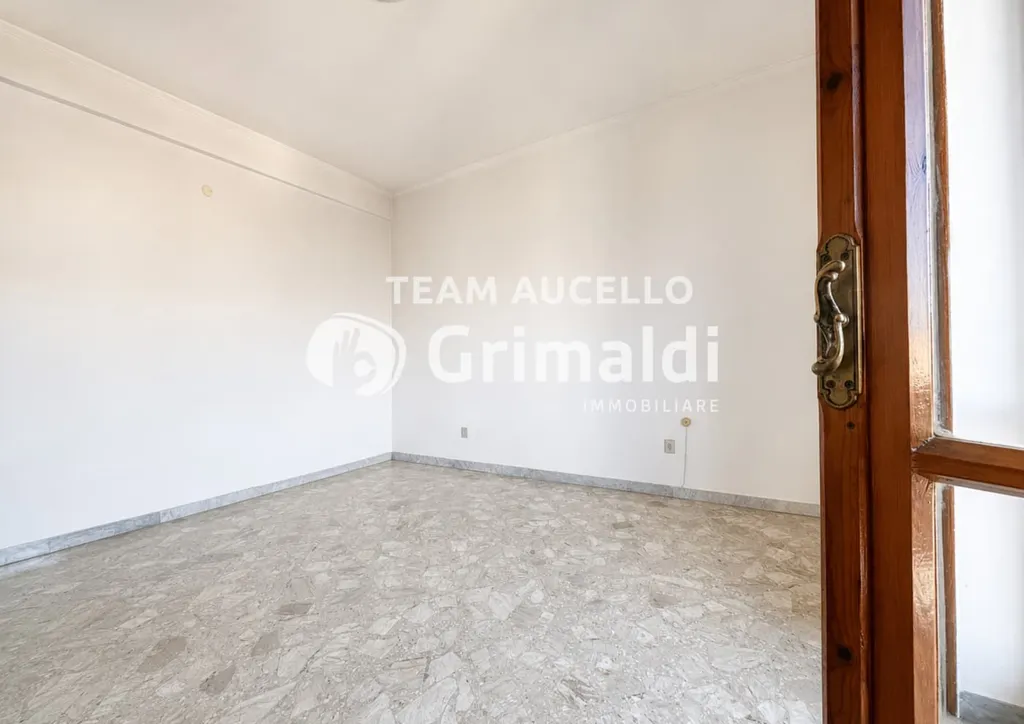 Pièces - Spacious Apartment with Triple Exposure in Pontecagnano Faiano