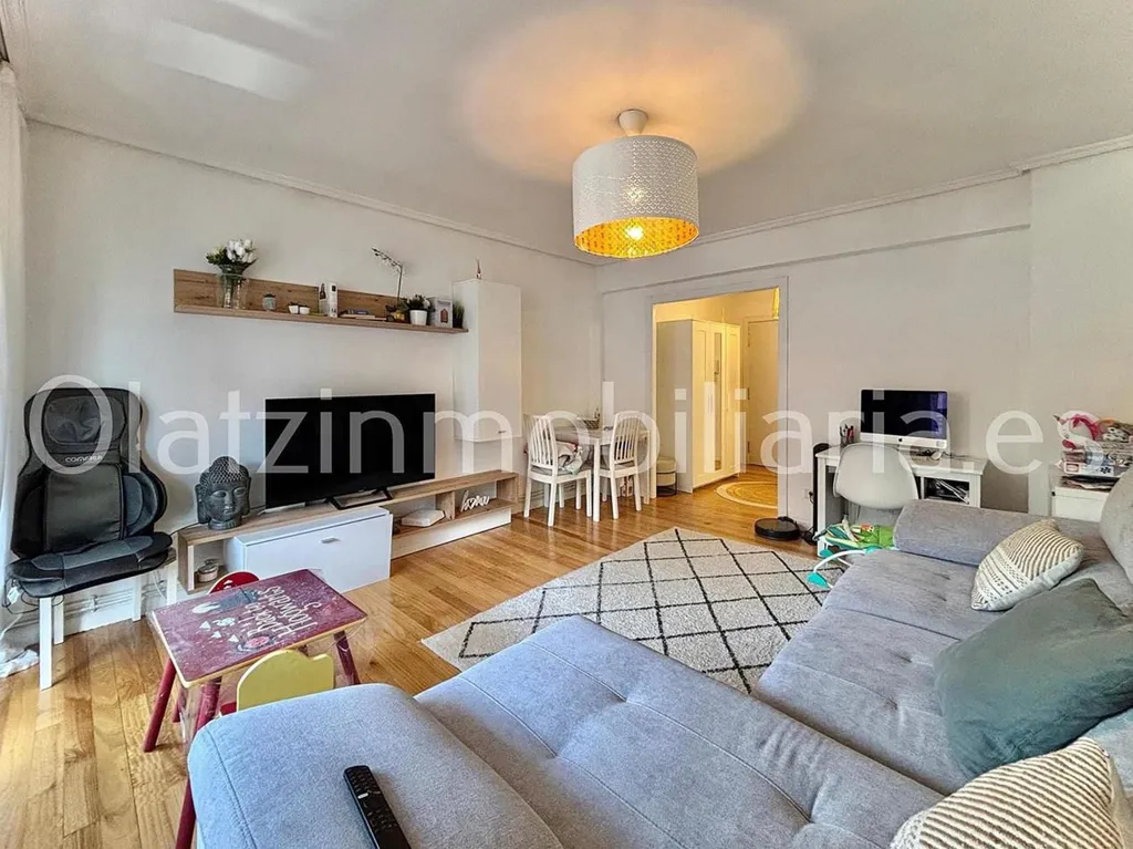 Living Room - Bright Apartment with Terrace in Zalla Centre