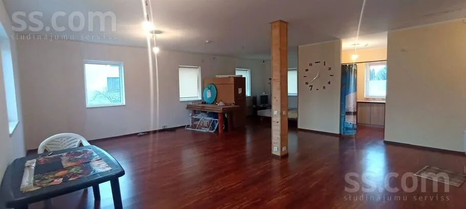 Séjour - Rented House with Central Heating in Iecava
