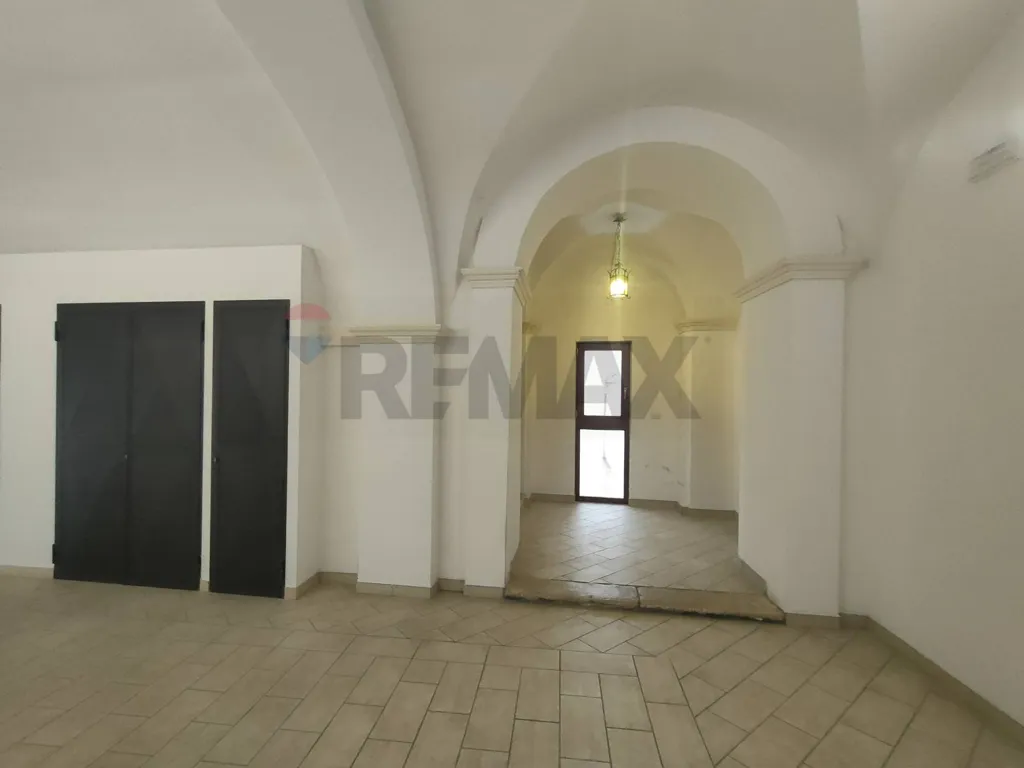 Esik - Semi-Independent Apartment with Terrace in L'Aquila