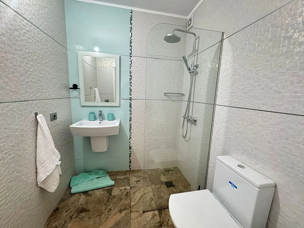 Vannitoad - T2 Apartment with Pool in Los Cristianos