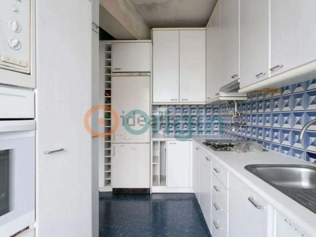 Cuisine - Architect-Designed Flat with Terrace in Alto dos Moinhos