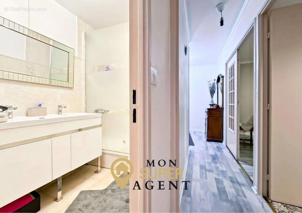Bagni - Apartment with Balcony in Melun