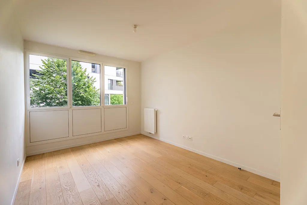 Stanze - 3-Bed Apartment with Balcony in Bordeaux