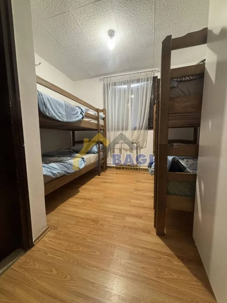 Bedrooms - 5-Bedroom Flat with Parking in Sesvete, Zagreb