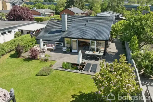 Õhuvaade - Halft Duplex with South-West Garden in Brønshøj