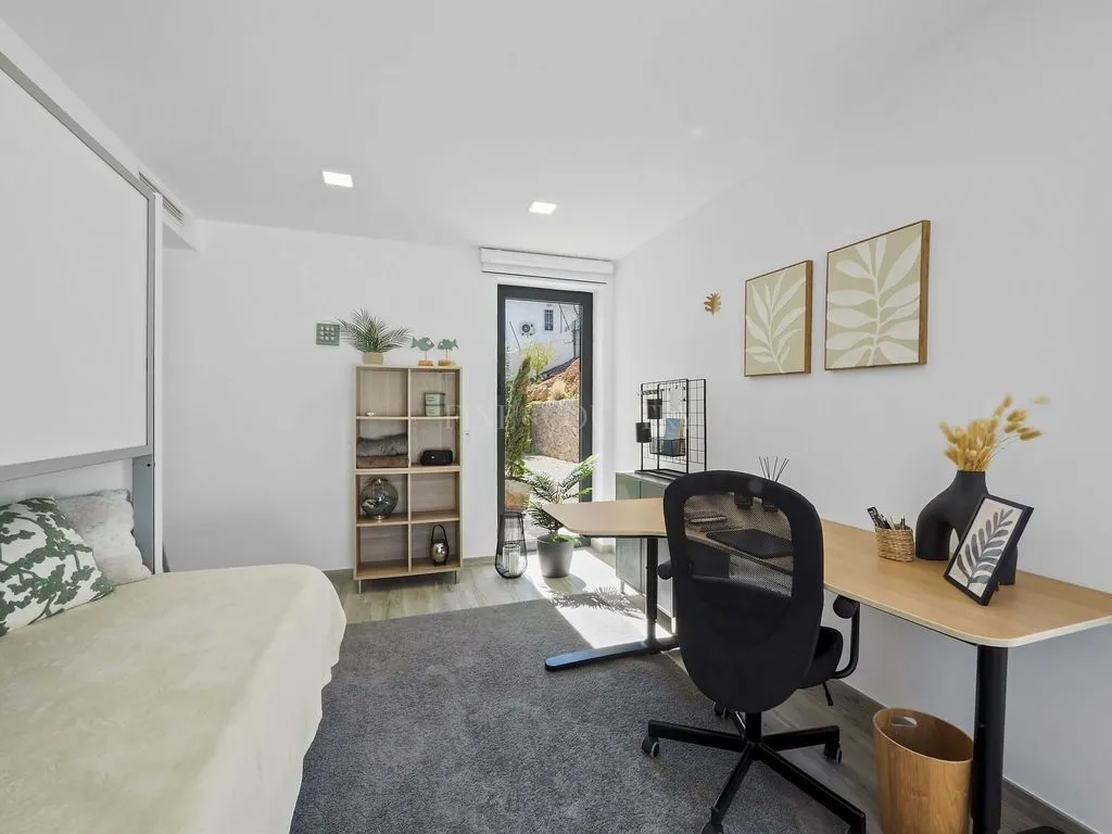 Bureau - Contemporary Villa with Pool in Lagoa