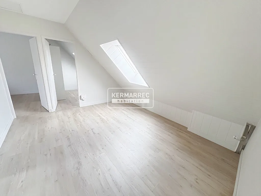 Pièces - Maison Rénovée avec Terrasse près du Golf de Cicé