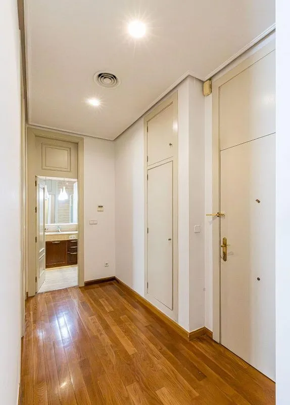 Esik - Apartment with High Ceilings in Murcia Centre