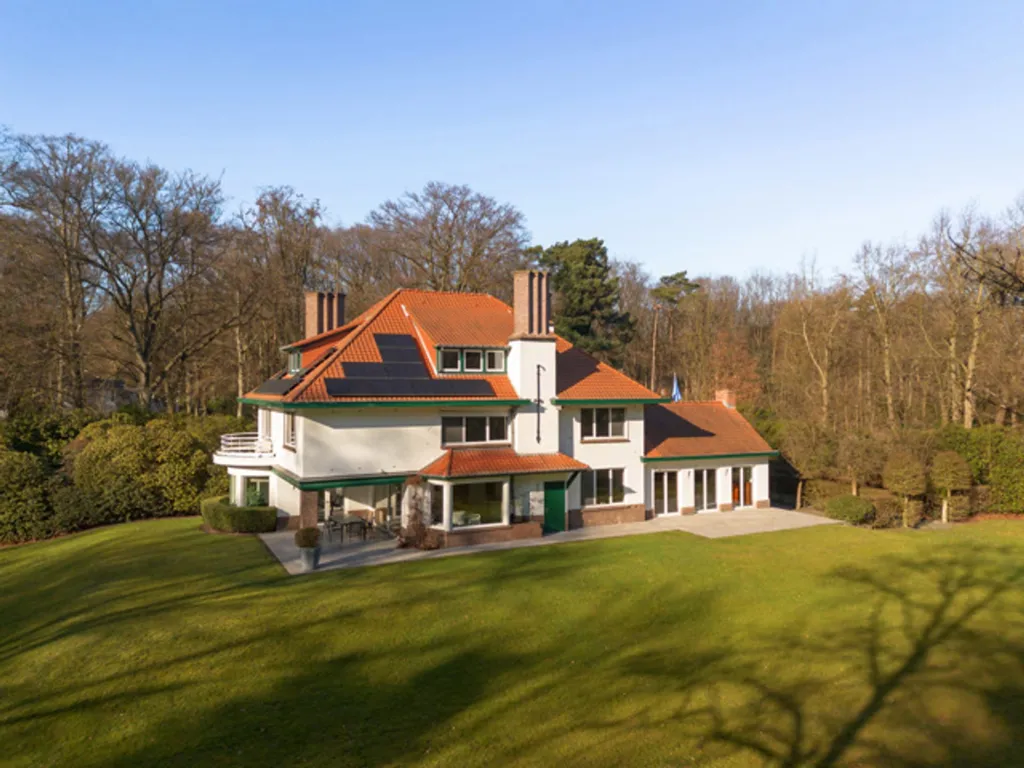 Vue aérienne - Villa de Caractère avec Terrasse à Kapellen