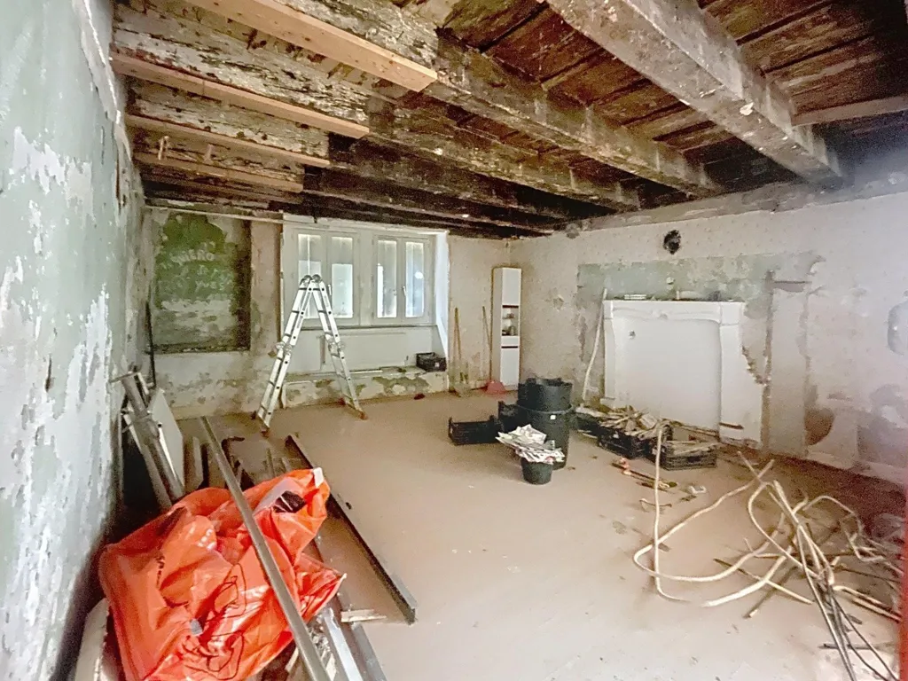 Stanze - Flat with Renovation Potential in Montbrison Centre