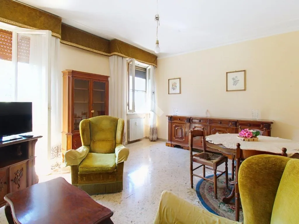 Séjour - Spacious 4-Bedroom Apartment with Garage in Pisa