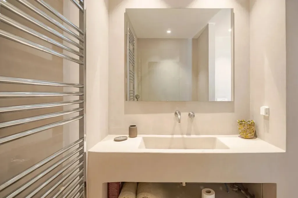 Salles de bain - Contemporary Cycladic House with Pool in Paros