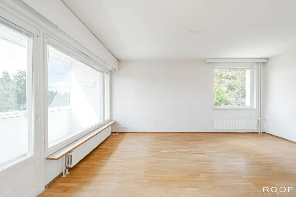 Toad - Bright Apartment with Balcony in Salo