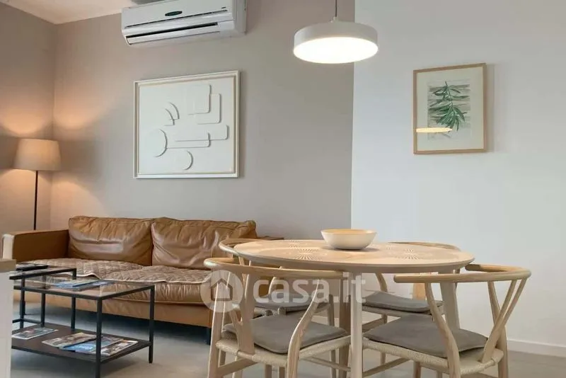 Elutuba - Modern Studio with Terraced View in Trieste
